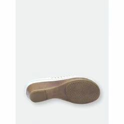 GC SHOES Juliet White Wedge Sandals -GC SHOES Shop unnamed file 1283