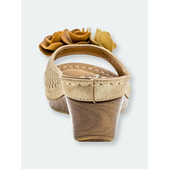 GC SHOES Juliet Gold Wedge Sandals 5 GC SHOES Juliet Gold Wedge Sandals - Image 3